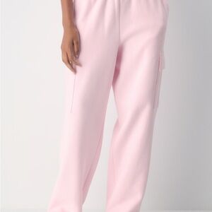 Aritzia cozy Sweatfleece Mega Cargo Sweatpant